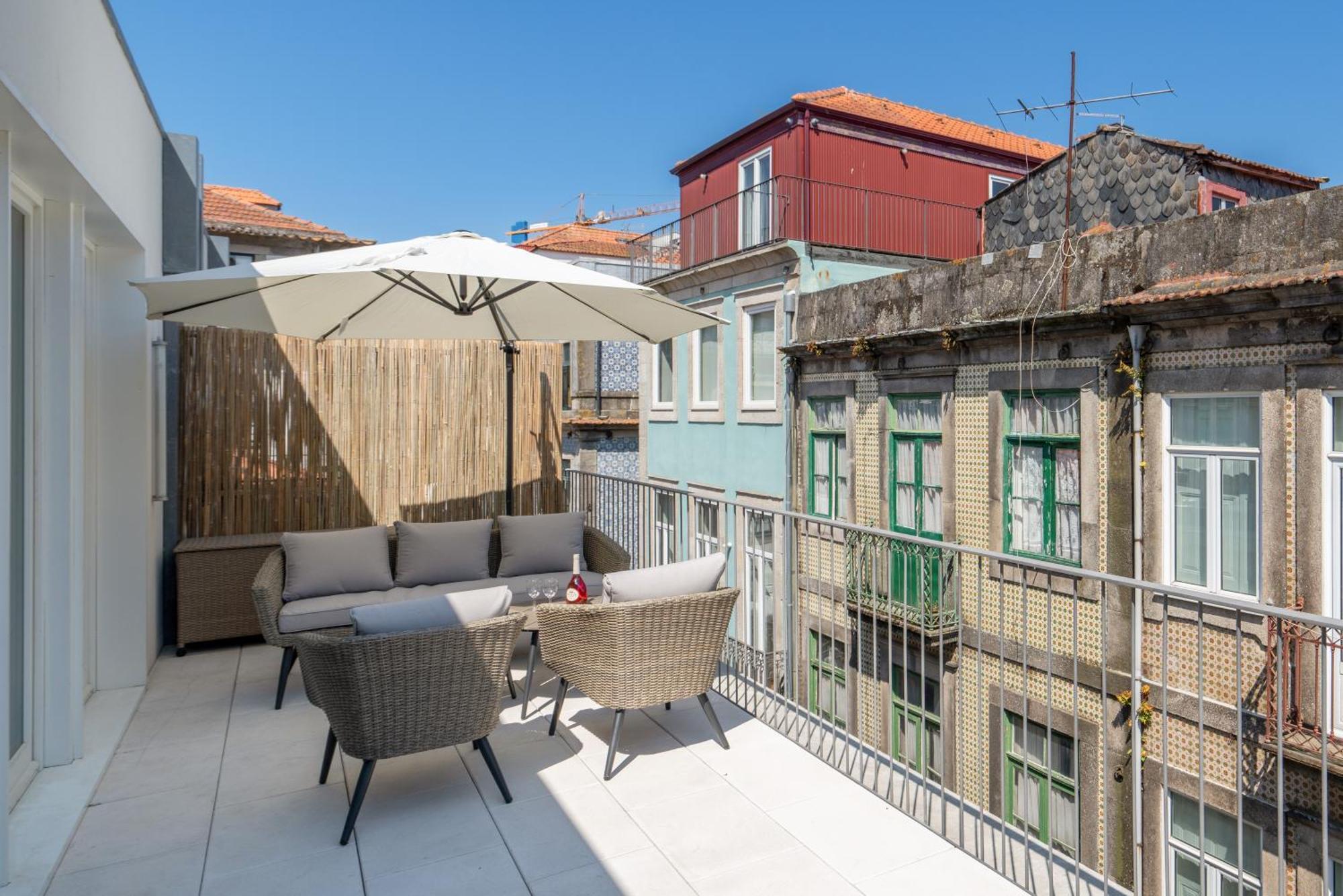 Host Wise - Luxurious Private Flats - Balcony Apartment Porto Bilik gambar